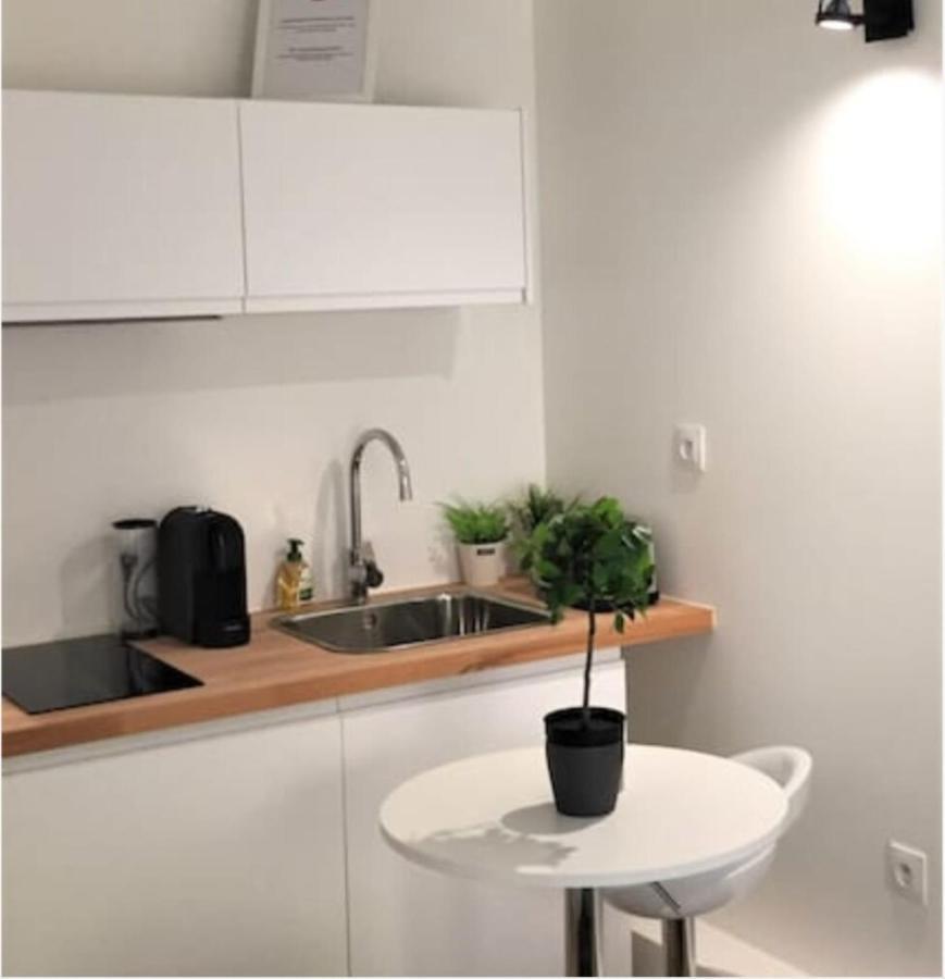 Duquesne - Parc Tete D'or-metro Fochoch Apartamento *